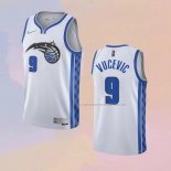 Camiseta Orlando Magic Nikola Vucevic NO 9 Earned 2020-21 Blanco