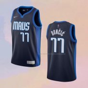 Camiseta Dallas Mavericks Luka Doncic NO 77 Earned 2020-21 Azul