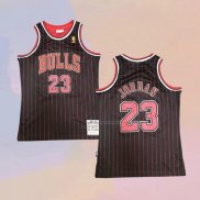 Camiseta Chicago Bulls Michael Jordan NO 23 Mitchell & Ness Negro